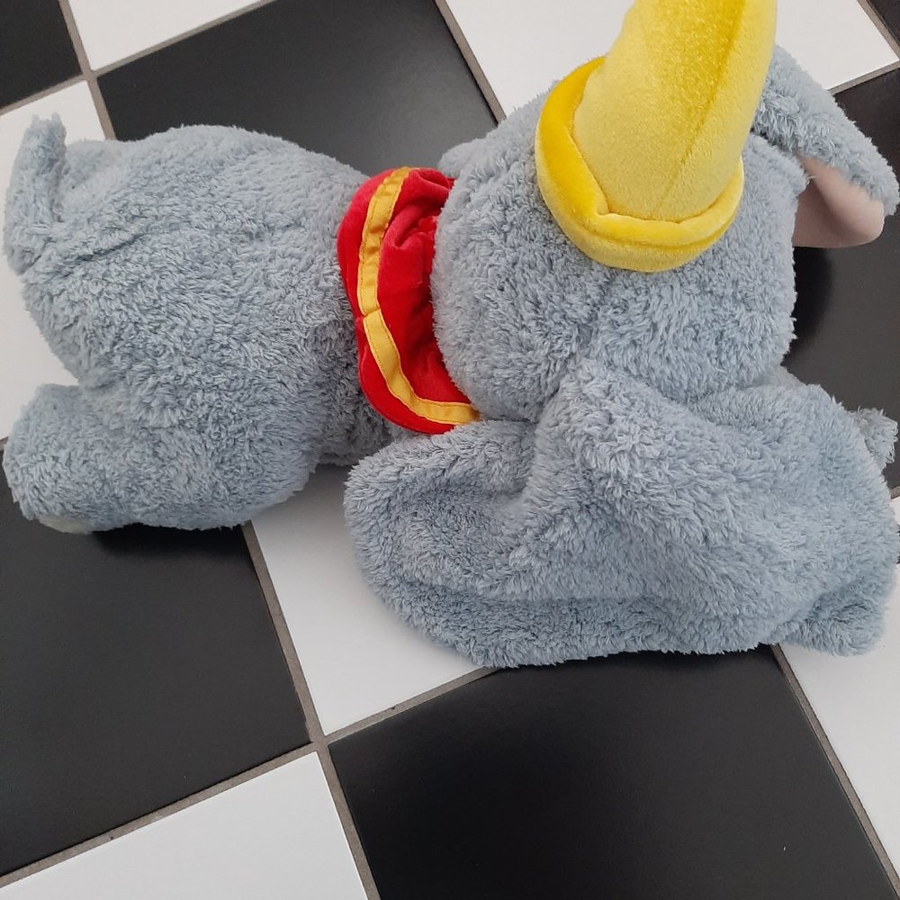 Dumbo - Picture 5 of 10